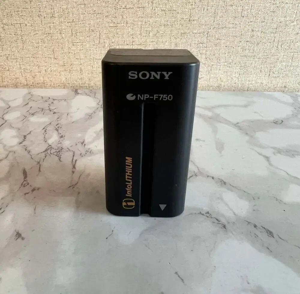 Sony NP-F750 InfoLithium Rechargeable Battery Pack 7.2V 21.6Wh